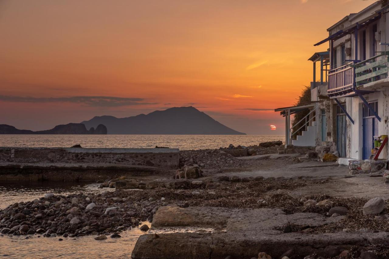 Villa The Colourful Land Milos Klima  Exterior foto